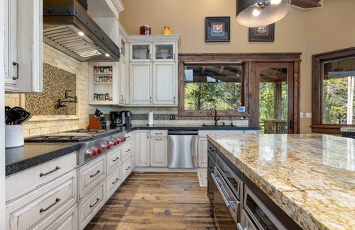Copper Mountain House | The Timber Lodge at Copper Mountain private hot tub!