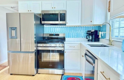 Dennis Port House | The Tinker Bell By The Sea ~ Charming 2-bedroom house in Dennisport w/AC