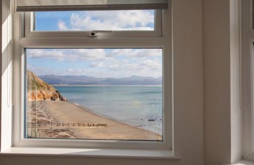 Criccieth House | The Towers - Ardudwy