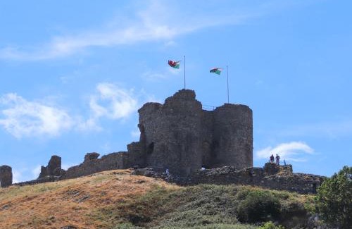Criccieth House | The Towers - Llyn