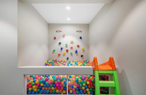 Bergen City Centre House | The Townhouse Dream I No Expense Spared I NEW 2025