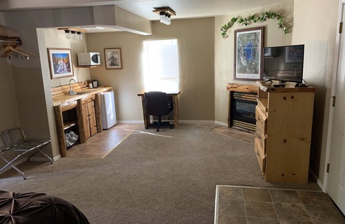 South Lake Tahoe Hotel | The TrailHead