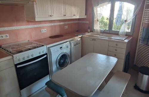 La Ciotat House | The tranquillity of the hills, the view of the sea, relaxation