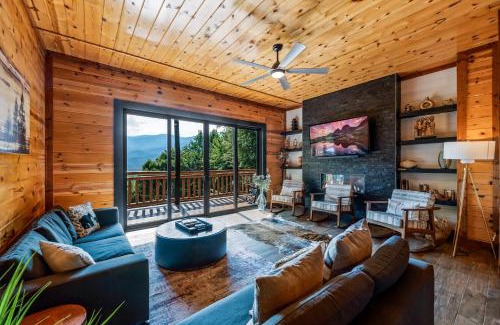 Pittman Center House | The Treasure Of Tennessee View 2 Hot Tubs Pool