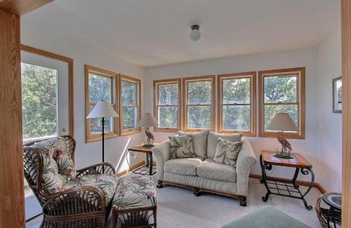 Buxton House | The Treehouse #2-BB