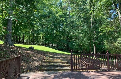 Greensboro Apartment | The Triad Wonder - Center of the Triad Cities