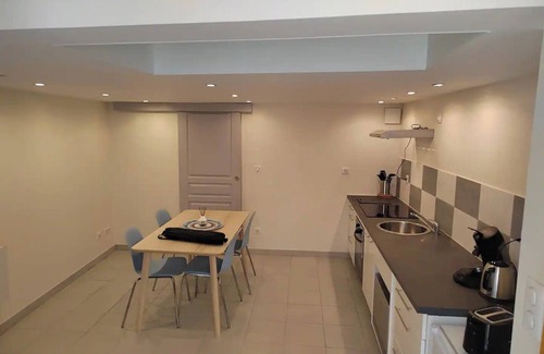Perigueux Apartment | The Triplex De L'Union – Your Charming Haven in the Heart of Périgueux with Wi-Fi