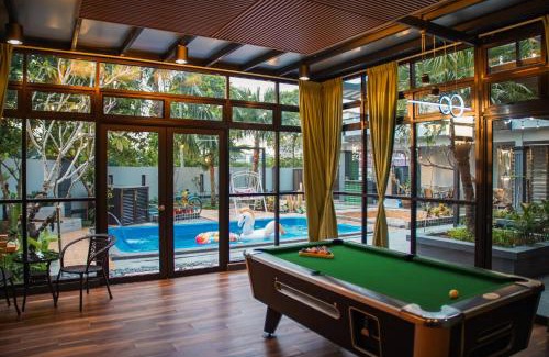 Johor Bahru House | The Uniique Haus - Johor 1st Staycation Water Dining Experience