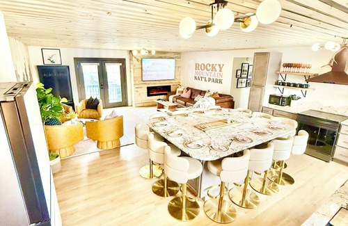 Estes Park House | The Urban Antler: Private Home in Estes Park with Hot Tub