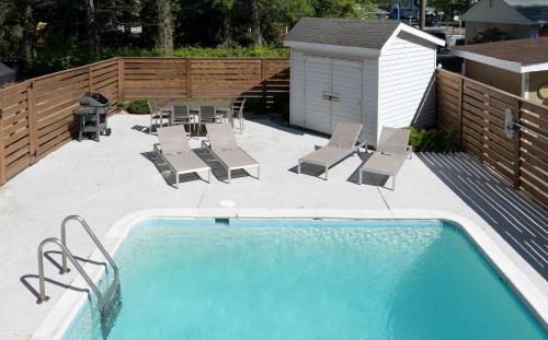 Northeast Virginia Beach House | The VIBE House with POOL