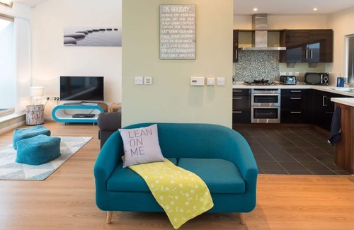 Rhosneigr Cottage | The View - A modern beach retreat for 8 guests on Anglesey