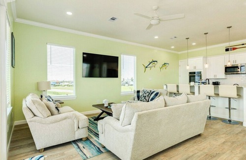 Surfside Beach House | The Views - Big Groups Welcome - Easy Beach Access