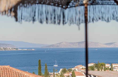 Spetses Villa | The Villa Evita in Spetses. Stunning view, private pool and daily maid service.