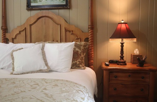 Blowing Rock Hotel | The Village Inn