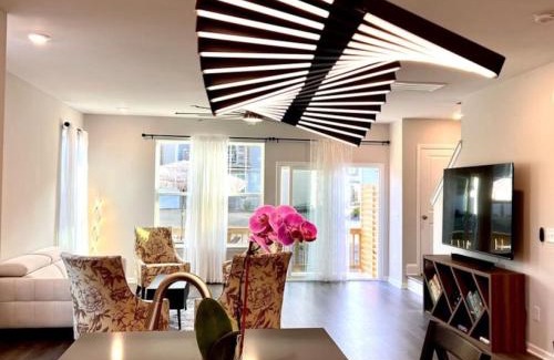 Durham House | The Villas Buckingham 10 mins to RDU Airport Duke Downtown