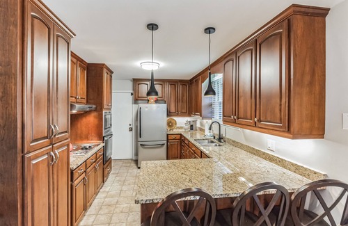 Nashville House | The Vivianne - LUX 4BR, 3Bath home, Pet friendly!