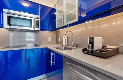 Central Beach Apartment | The W Beachfront Cool Corner