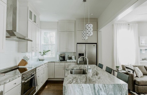 Edgehill House | The Wade - Minutes to the Gulch & 12 South