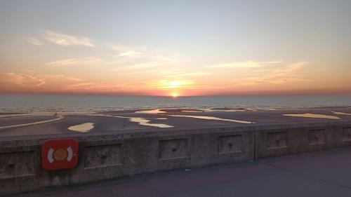 South Shore Hotel | The Waldorf - Near Pleasure Beach & Sandcastle