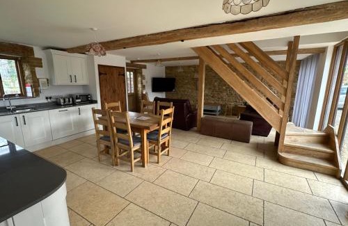 Bourton House | The Warren - Ash Farm Cotswolds
