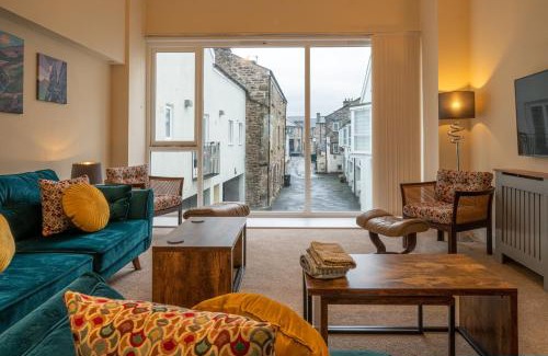 Kendal House | The Warren - Kendal Town Centre, with Parking