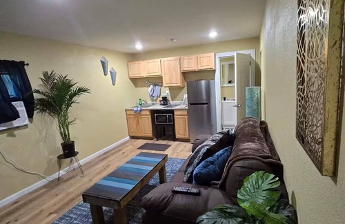 Southeast Pensacola Apartment | The Wave - Chill Spotnnn
