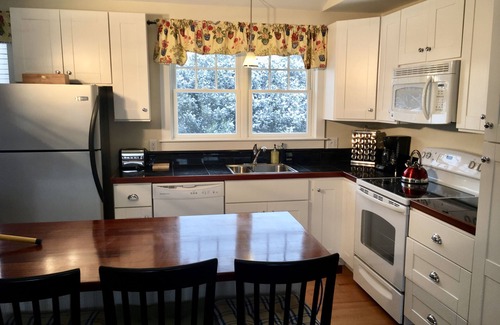 Jamestown Apartment | The Waves® Carriage House ApartmentnSpecial Off-Season Package Oct - May