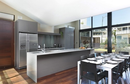 Bulli House | The Weaver Beach House @ Sandon Point