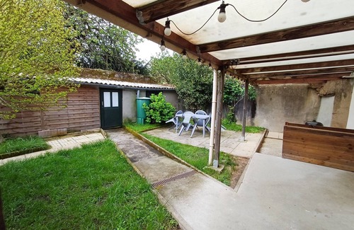 Cholet House | The Weaver's cocoon