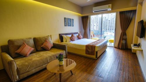Dumas Hotel | The Weekend Address
