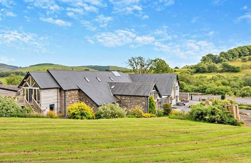 Devils Bridge House | The Welsh Barn by Interhome