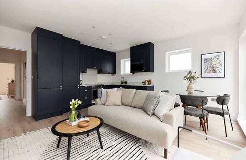 Brent Apartment | The Wembley Park Wonder - 2 BDR Flat with Balcony