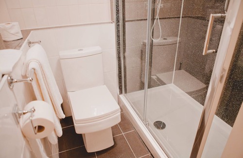 Llanarmon Dyffryn-Ceiriog Hotel | The West Arms