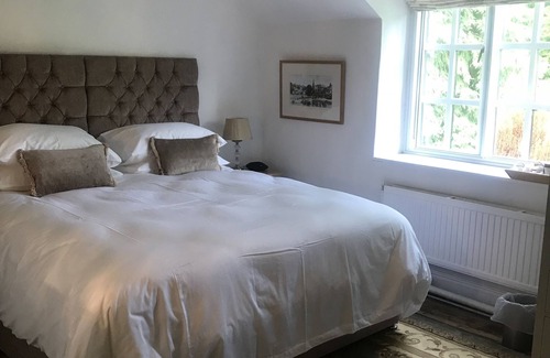 Llanarmon Dyffryn-Ceiriog Hotel | The West Arms