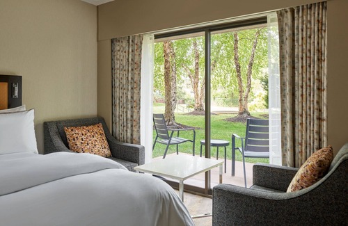 Crown Center District Hotel | The Westin Kansas City at Crown Center