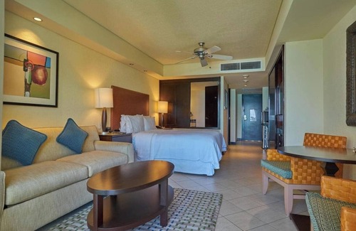 La Isla Resort | The Westin Lagunamar Ocean Resort Beachfront Studio