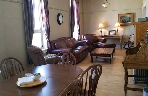 Chester Apartment | The Westland Suite - Historic Lodging, Contemporary Comforts