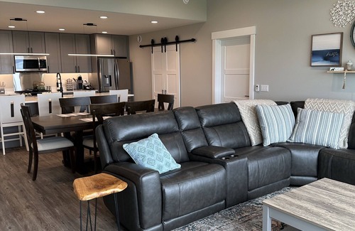 Homer House | The Whale's Tail