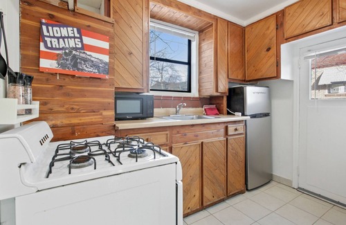 West Colfax House | The Whistle Stop Tiny House- Close to Downtown, light rail, Sloans Lake
