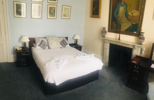 Hayle Hotel | The White Hart Hotel