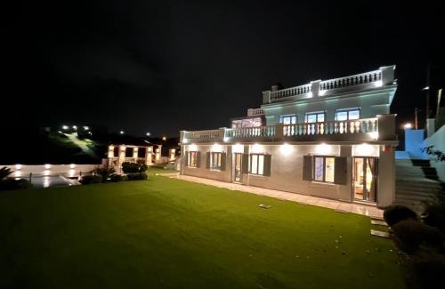 Rafina Villa | The White House Beach Villa