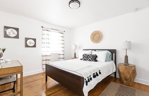 Fountain Square House | The White House, Bright Cottage in Fountain Square