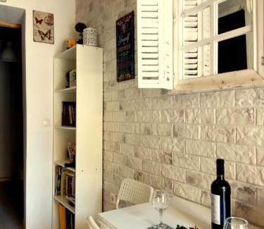 Rhodes Old Town Apartment | The White House of Rhodes