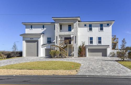 Painters Hill House | The White House on Flagler Beach - All