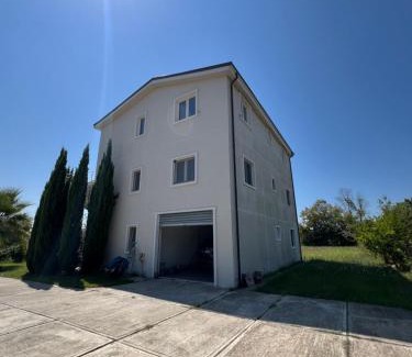 Qerek House | The White Villa