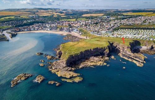 Eyemouth House | The Willow Caravan Holiday Home