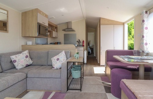 Skipton Cottage | THE WILLOWS-38, pet friendly, with a garden in Long Preston