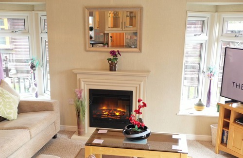 Tunstall Cabin | THE WILLOWS, pet friendly in Catterick, North Yorkshire