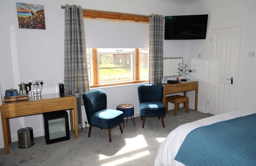 Fort William House | The Willows - Room Only Accommodation