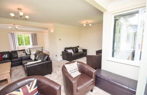 Wroxham House | The Willows Wroxham